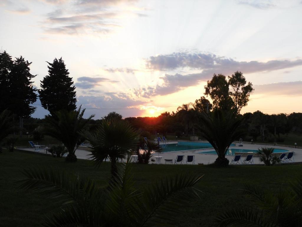 Masseria Grande Hotel Torre dell'Orso Exterior photo